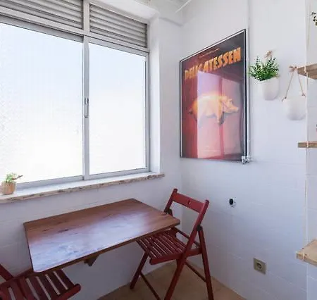 Cozy Flat Near Downtwon Oporto